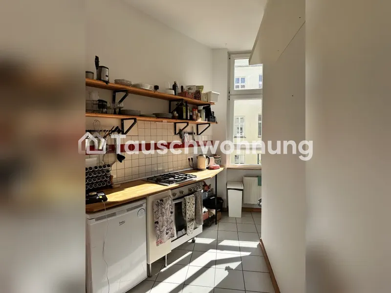 Tauschwohnung: Sonnige Zweizimmerwohnung in einem Altbau in Kreuzkölln — photo 1